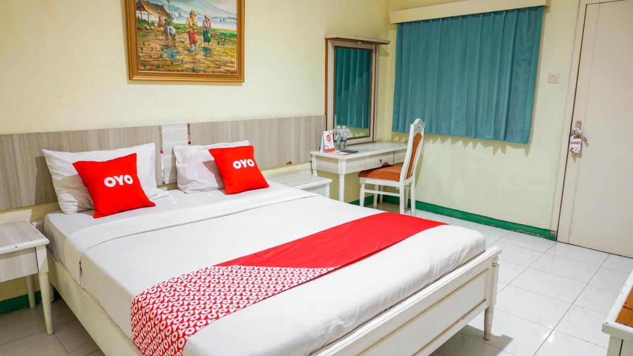 Oyo 2085 Chrysanta Hotel Бандунг Экстерьер фото