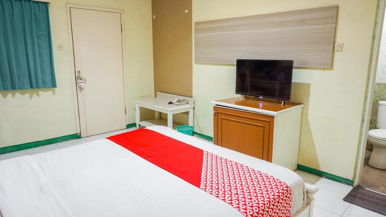 Oyo 2085 Chrysanta Hotel Бандунг Экстерьер фото