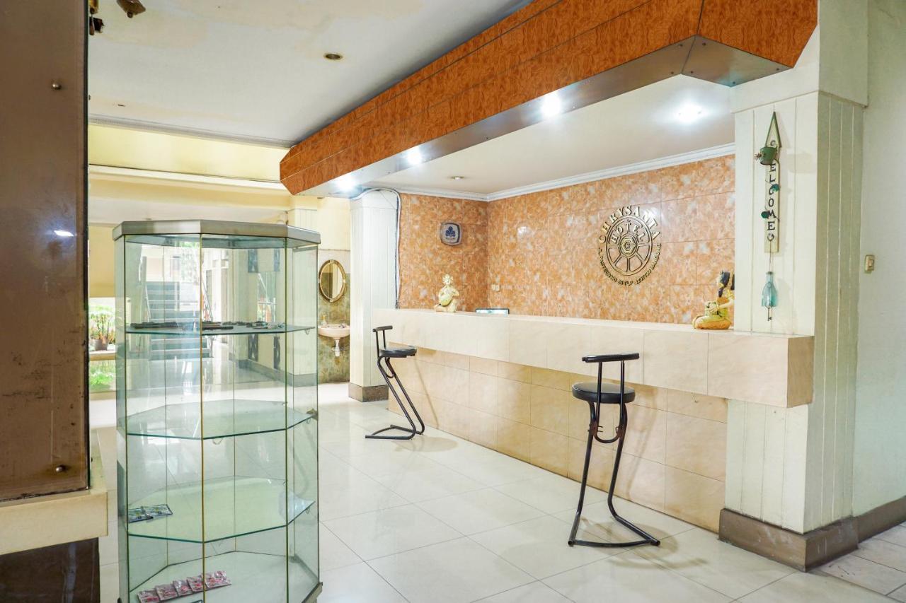 Oyo 2085 Chrysanta Hotel Бандунг Экстерьер фото