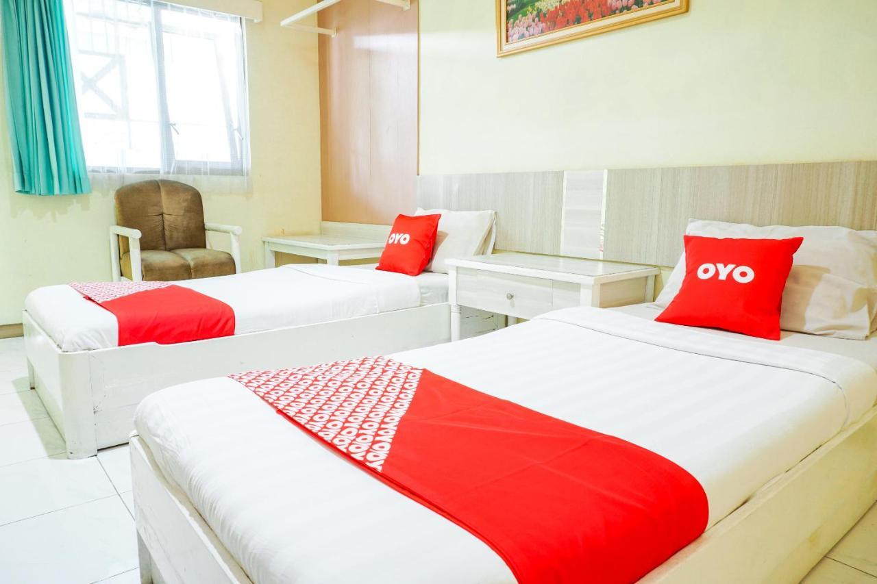 Oyo 2085 Chrysanta Hotel Бандунг Экстерьер фото